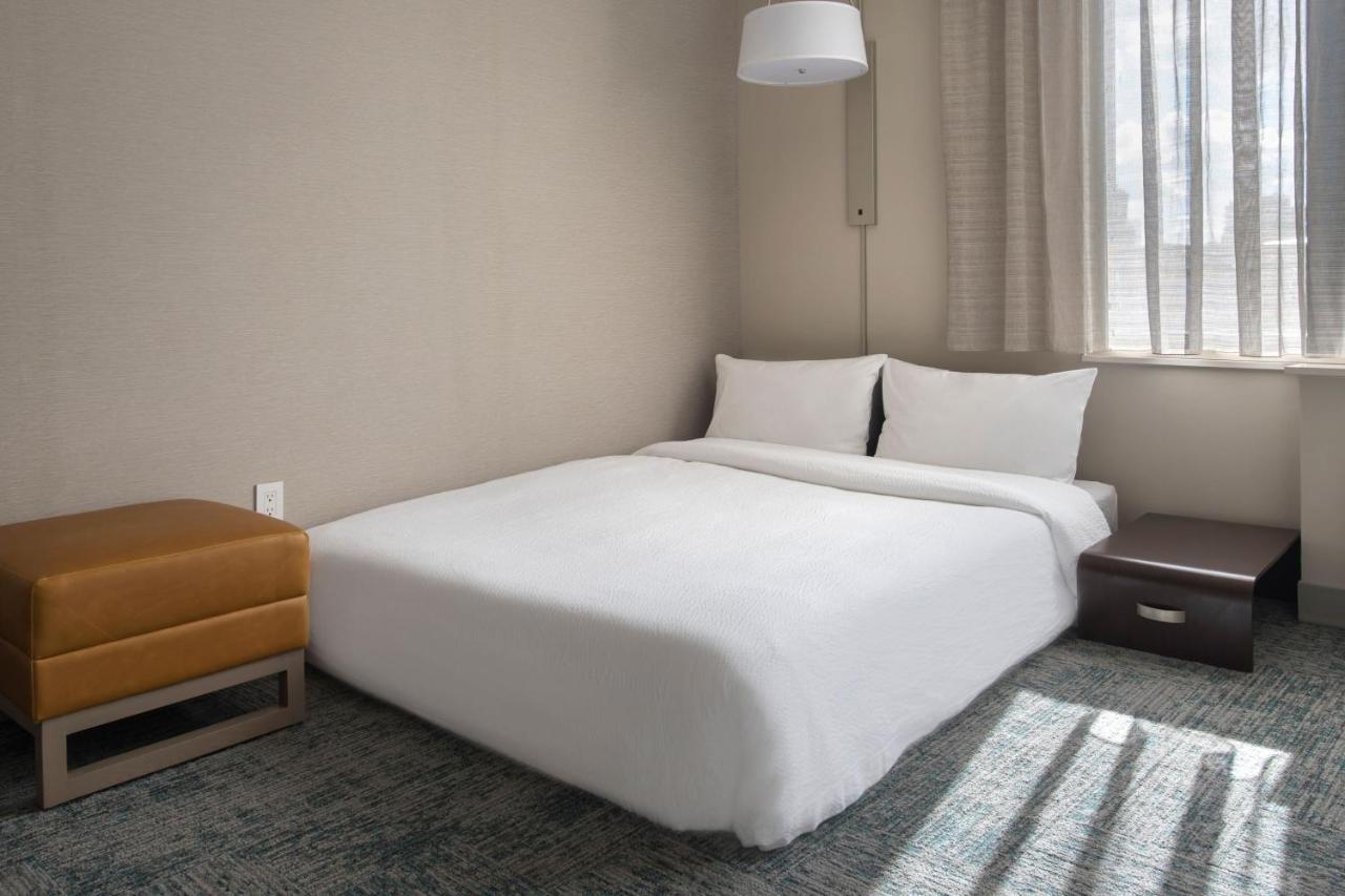 Towneplace Suites By Marriott New York Brooklyn Exterior photo