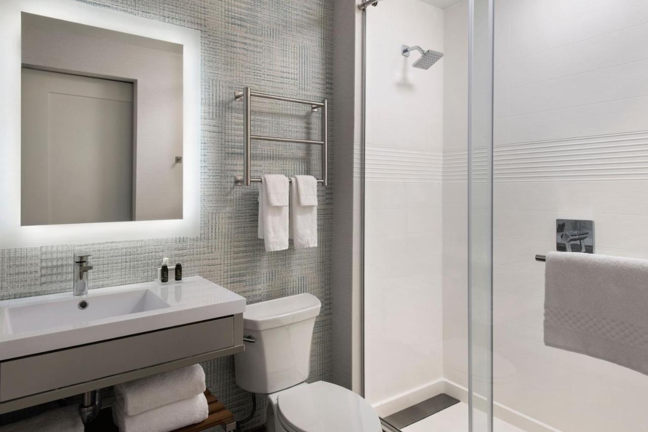 Towneplace Suites By Marriott New York Brooklyn Exterior photo